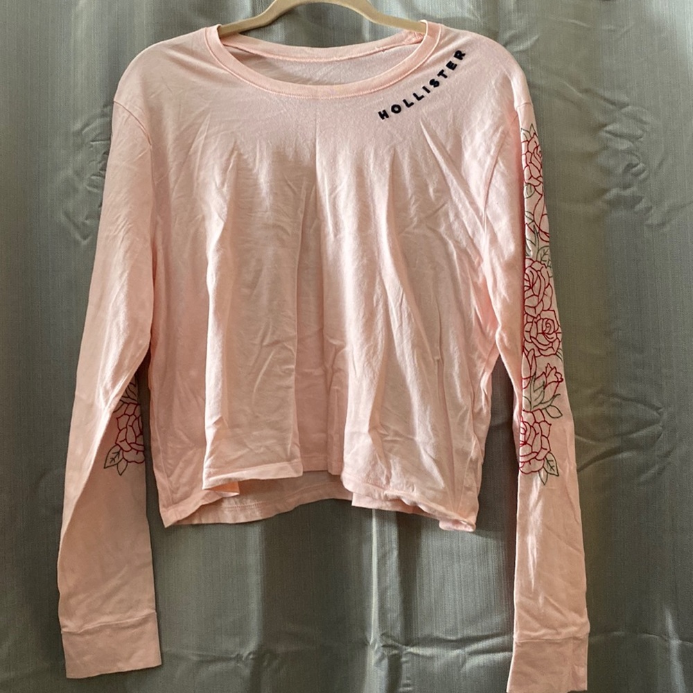 HOLLISTER pink long sleeve crop top